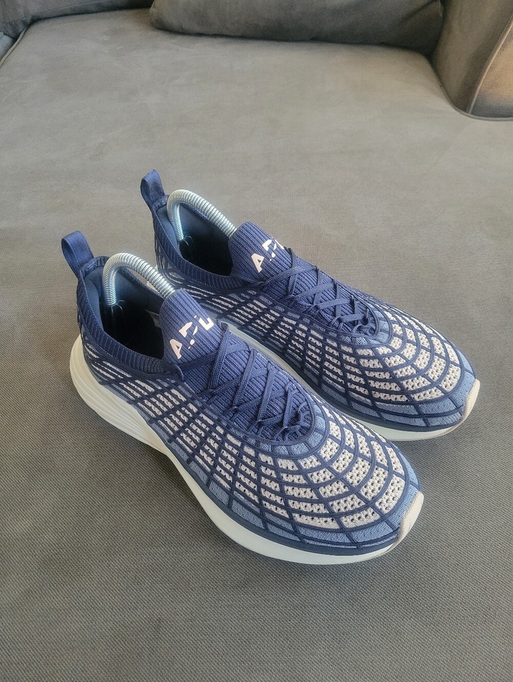 APL Techloom Zipline M Blue Tan Men's Low Top Knit Athletic Shoes US 9.5